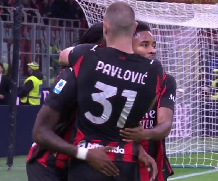 AC米兰1-0击败罗马，重返意甲前三：连胜9轮+差榜首1分，与五强争冠